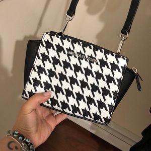 Micheal Kors Crossbody